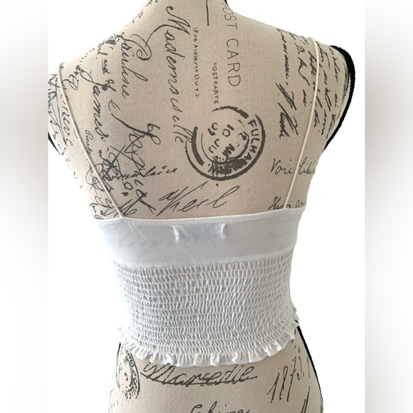 Urban Outfitters Emma Cipro Smocked Cami Top Ivory Size S - Picture 3 of 5